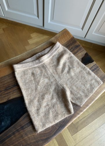 3DA6FF90-6341-448D-89F4-1DECF3160D85